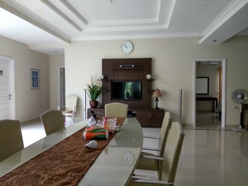 Tanah Datar Bed & Breakfast | Puri Ratna Joewita