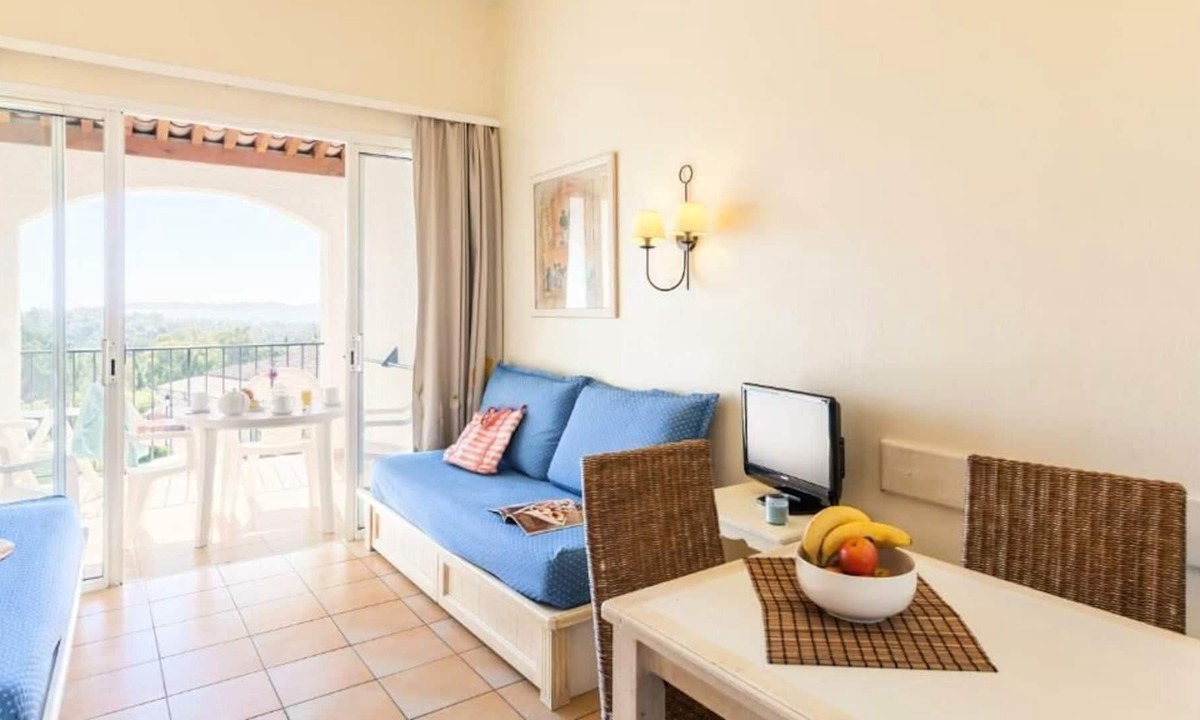 Les Restanques Apartment | Résidence Pierre & Vacances Les Restanques du Golfe de Saint Tropez - Studio for 5 people - 1 sleeping area - Sea view - Terrace or balcony - Sea view