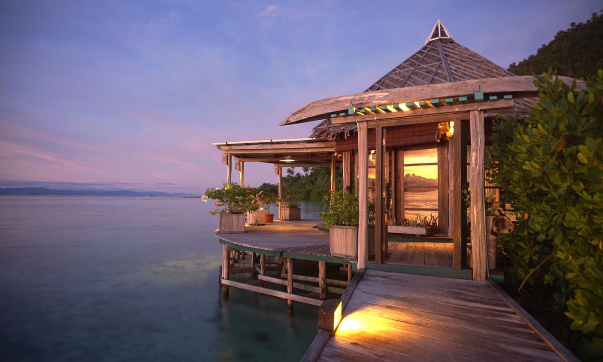 Mansuar Island Bed & Breakfast | Raja Ampat Dive Lodge
