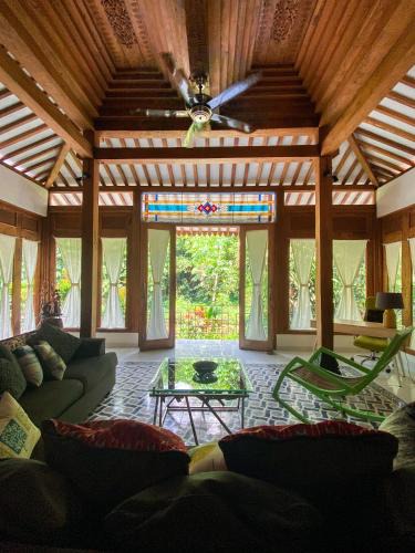 Sleman Villa | RAYA by Snooze