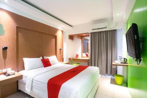 Bogor Apartment | RedDoorz Apartment at Bogor Valley