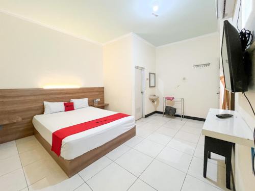Ponorogo Hotel | RedDoorz at Hotel Mutiara Ponorogo