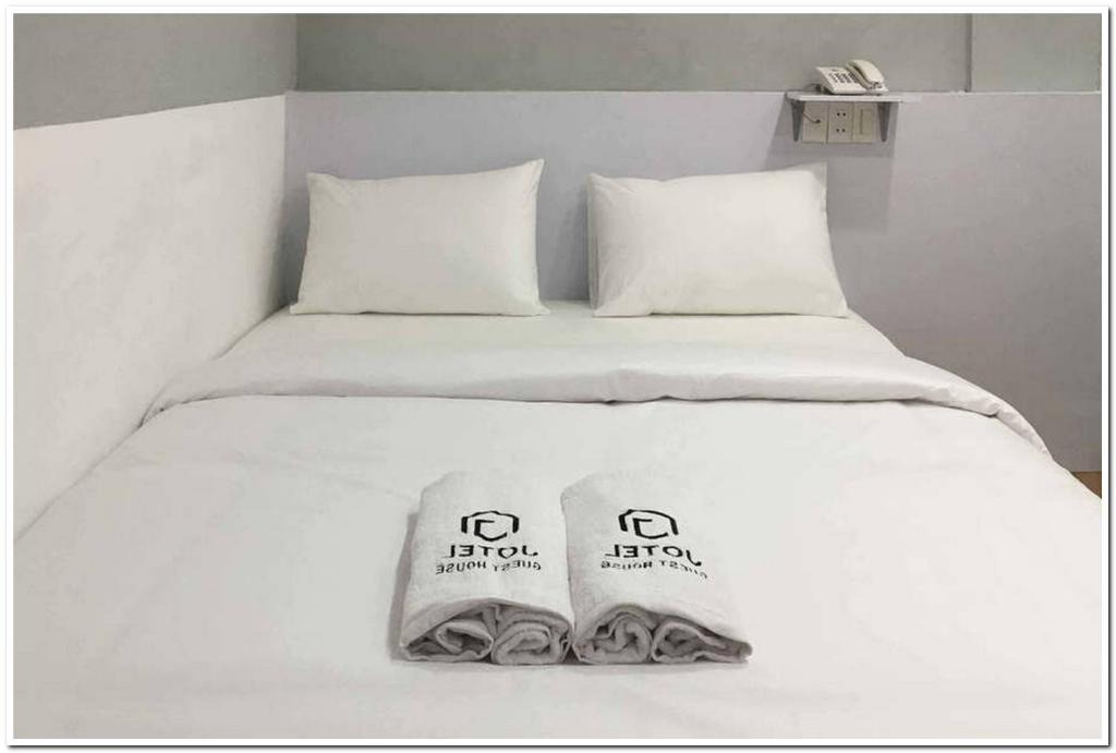 Medan House | RedDoorz at Jotel Guest House Medan