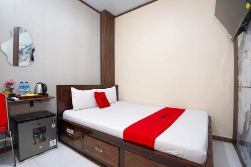 Surabaya House | RedDoorz at Medokan Rungkut Surabaya
