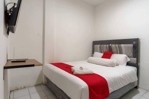 Serang Hotel | RedDoorz near Alun Alun Kota Serang