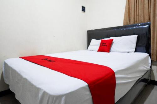 Tegal House | RedDoorz near GOR Wisanggeni