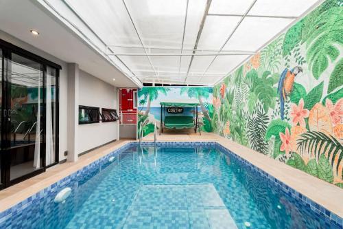Parongpong Hotel | RedDoorz Plus near Lembang Park & Zoo