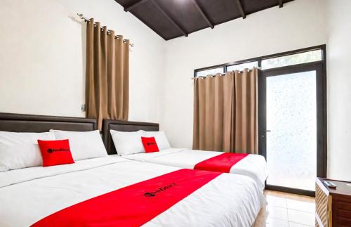 Pangalengan Hotel | RedDoorz Resort at Hajeka Pangalengan Bandung