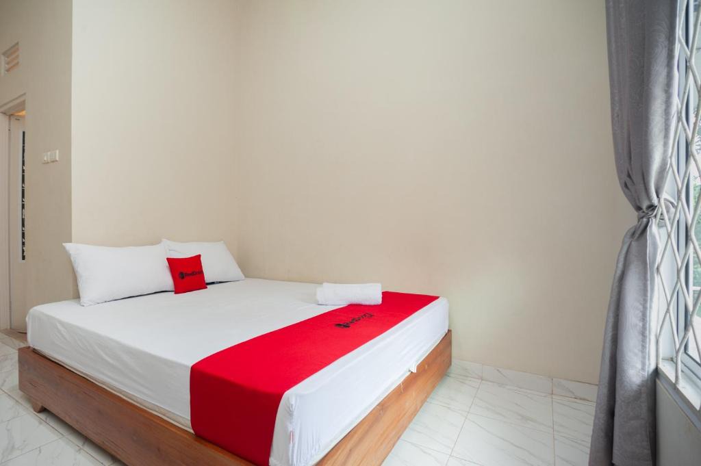 Rajabasa Hotel | RedDoorz Syariah at The Saka