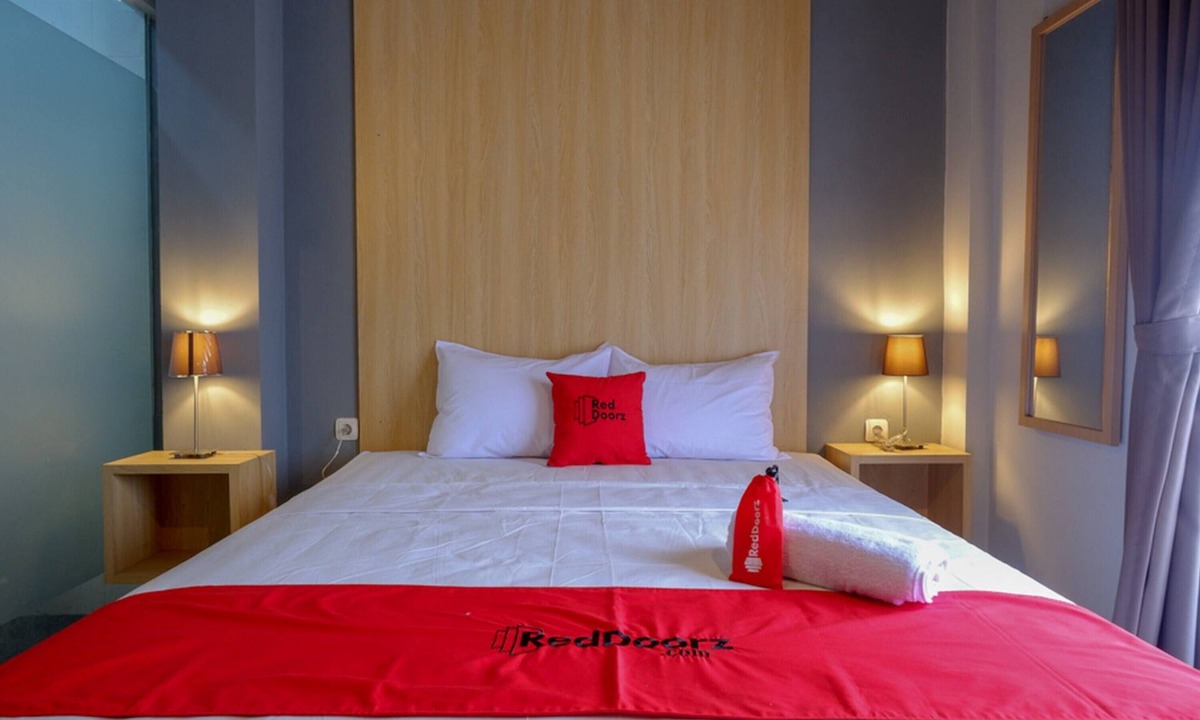 Tegal Hotel | RedDoorz Syariah @ Jalan Sultan Agung Tegal