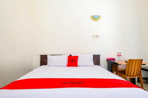 Kebumen Hotel | RedDoorz Syariah near Alun Alun Kebumen