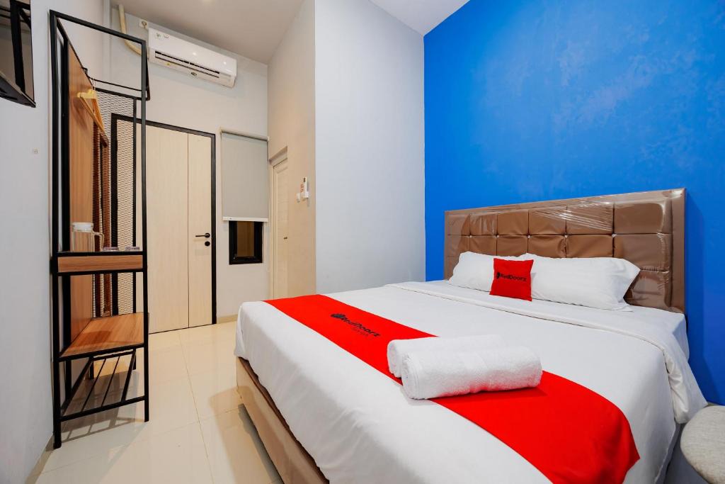 Tembalang Hotel | RedDoorz Syariah near UNIMUS 2 Semarang