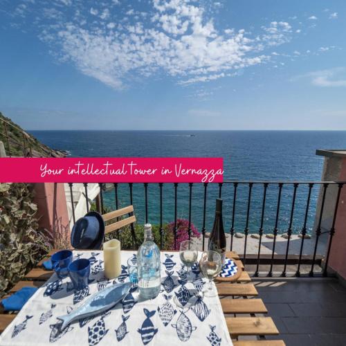 Vernazza House | Refilea Sea View Tower Villa