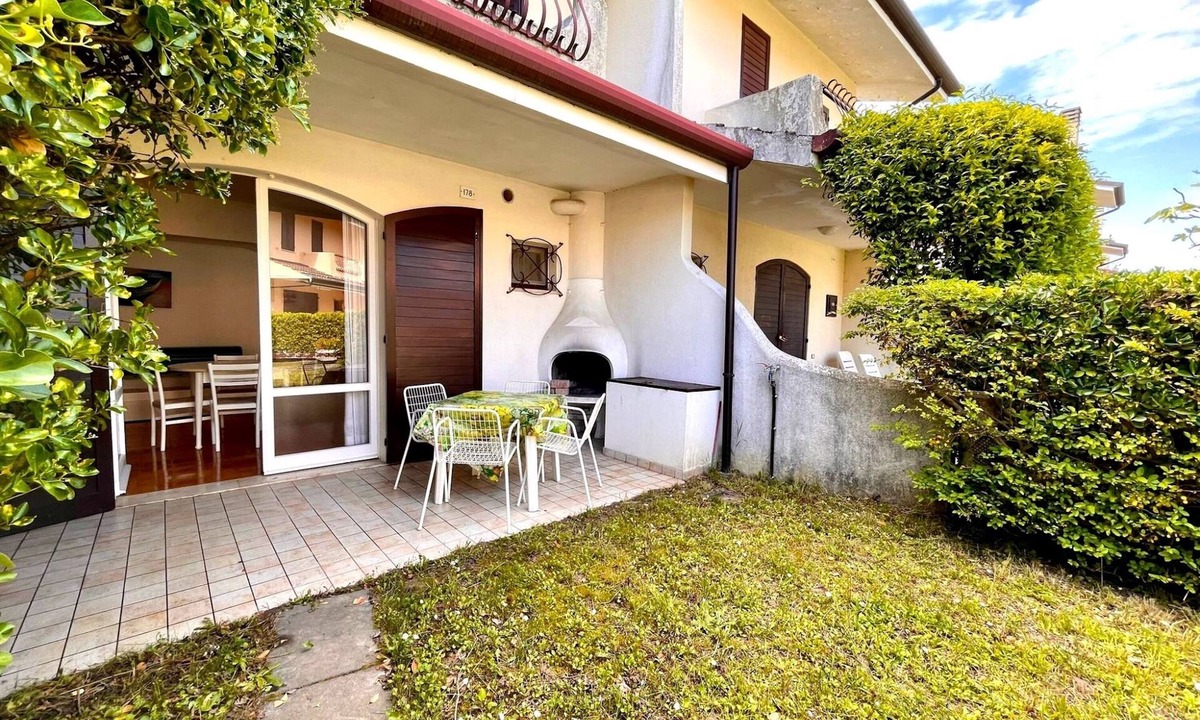Porto Santa Margherita Villa | Relax in a villa with private garden