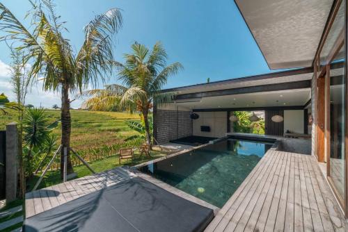 Cemagi House | Ricefield view 3BR designer Villa 1 min from beach