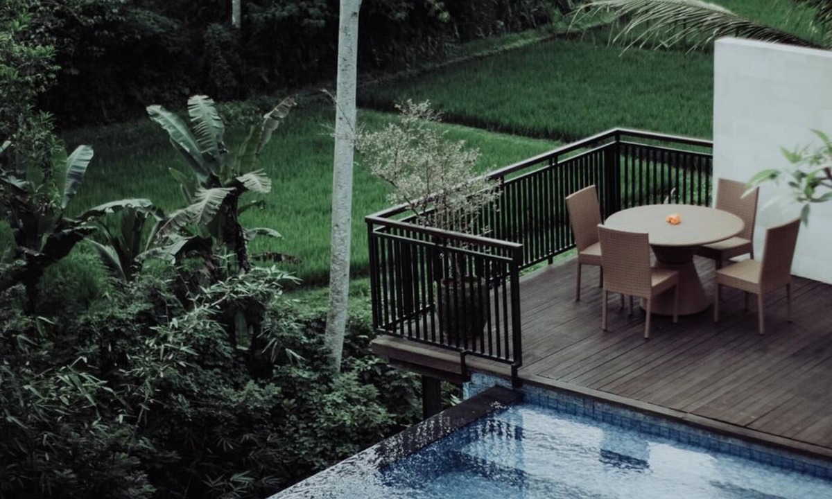 Melayang Villa | River 6 BR Private Pool - Suitable for Family & inclusive Breakfast.