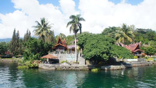 Simanindo House | Romlan Guesthouse