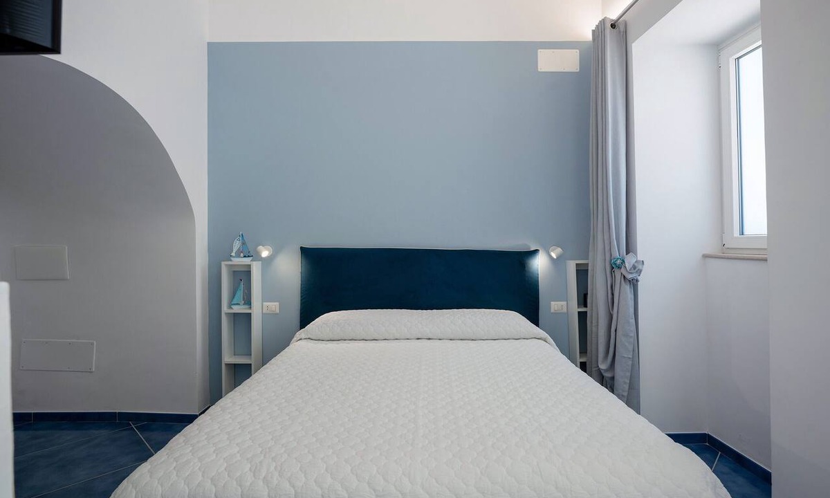 San Michele Apartment | Room 'Amalfi Sea View' with Sea View, Wi-Fi and Air Conditioning
