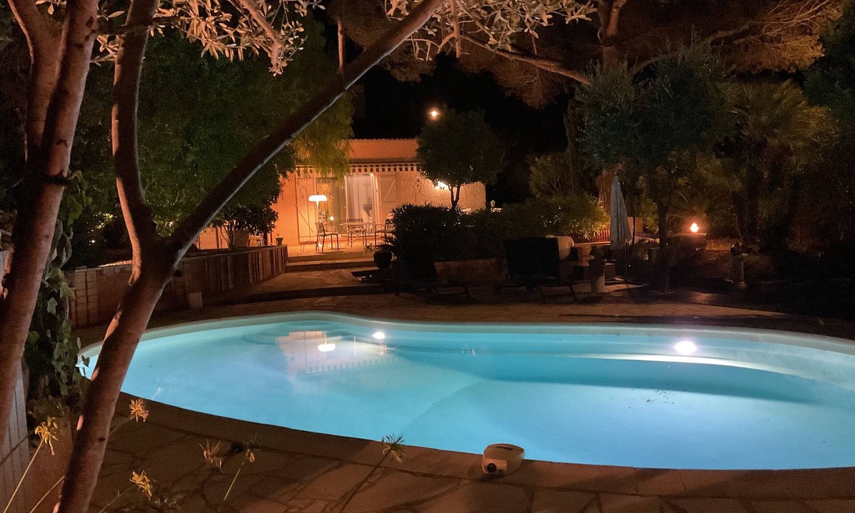 Boulouris-sur-Mer Villa | Saint Raphael beautiful villa 170 m2 swimming pool, very quiet, comfortable, residential