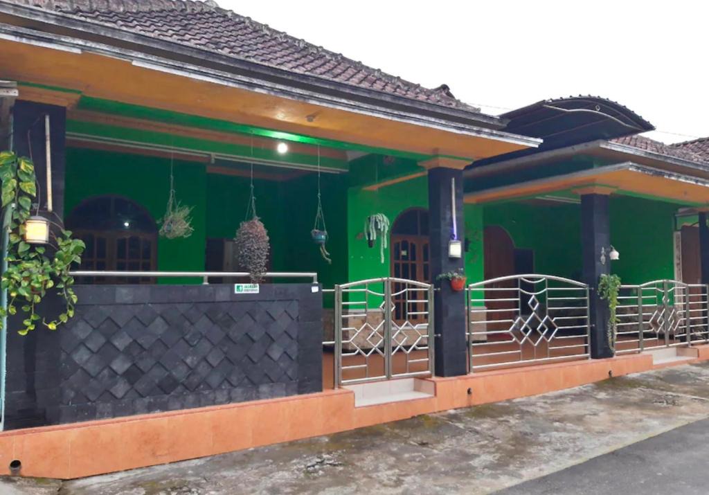 Banjarasri House | Salaman Stay