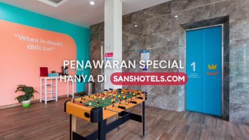 Surabaya Hotel | Sans Hotel Rajawali Surabaya by RedDoorz