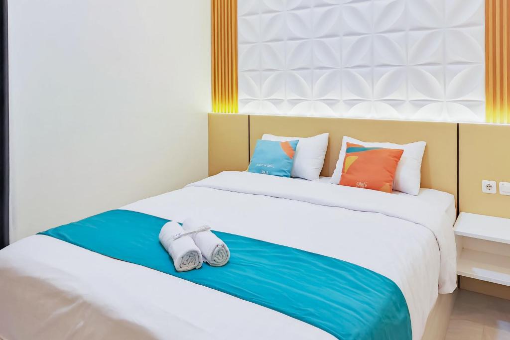 Tegal Hotel | Sans Stay Syariah Alesa Home Tegal