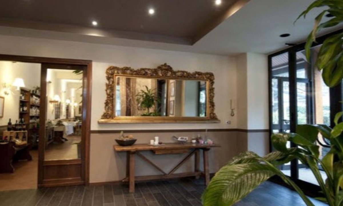 Arcore Hotel | Sant'Eustorgio