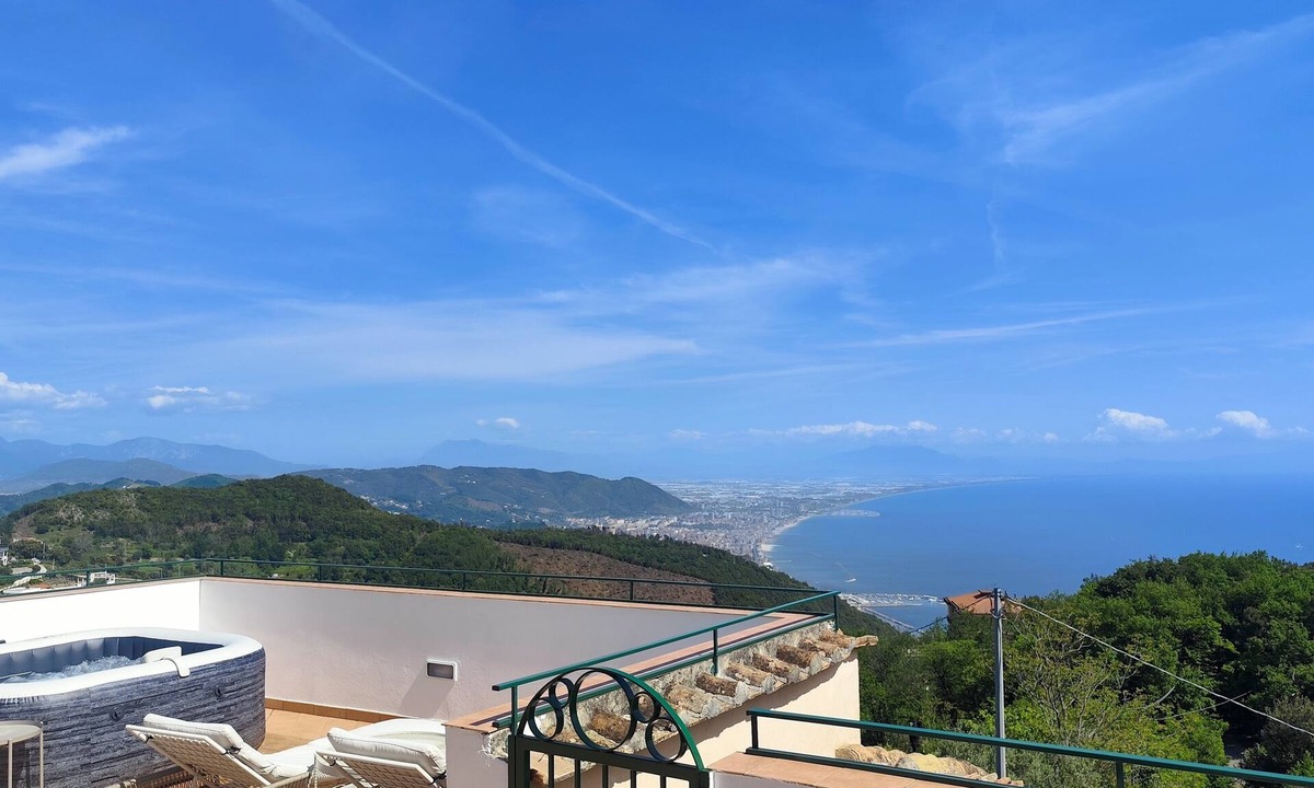 Marini Condo | Seaview Apartments with Two Pools, Sauna & Jacuzzi - Casale Dorotea