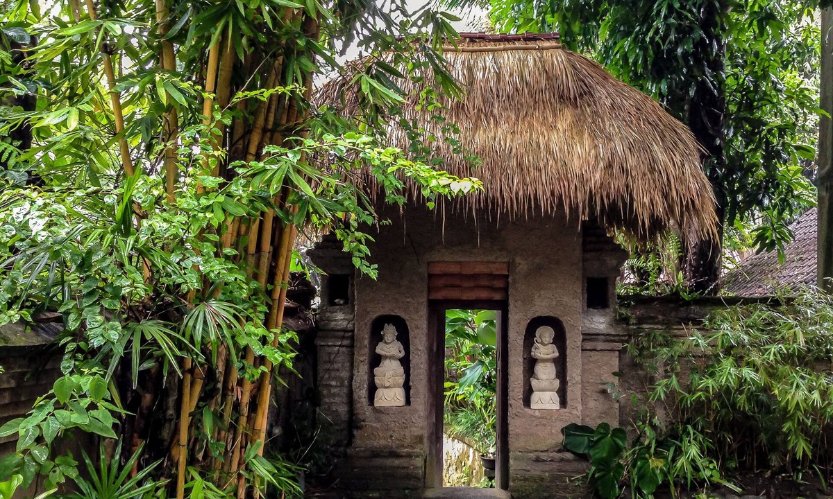 Kutuh Kaja Villa | Secret Tropical Hideaway - Only 5 Min Walk to Central Ubud