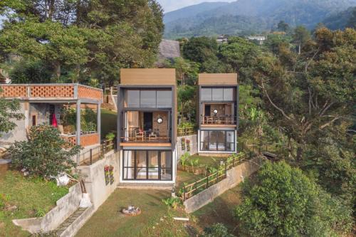 Pancawati Resort | Selayang Oribu - Cabin on the Mountain