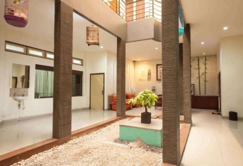 Surabaya House | Soerabaja Place Guest House