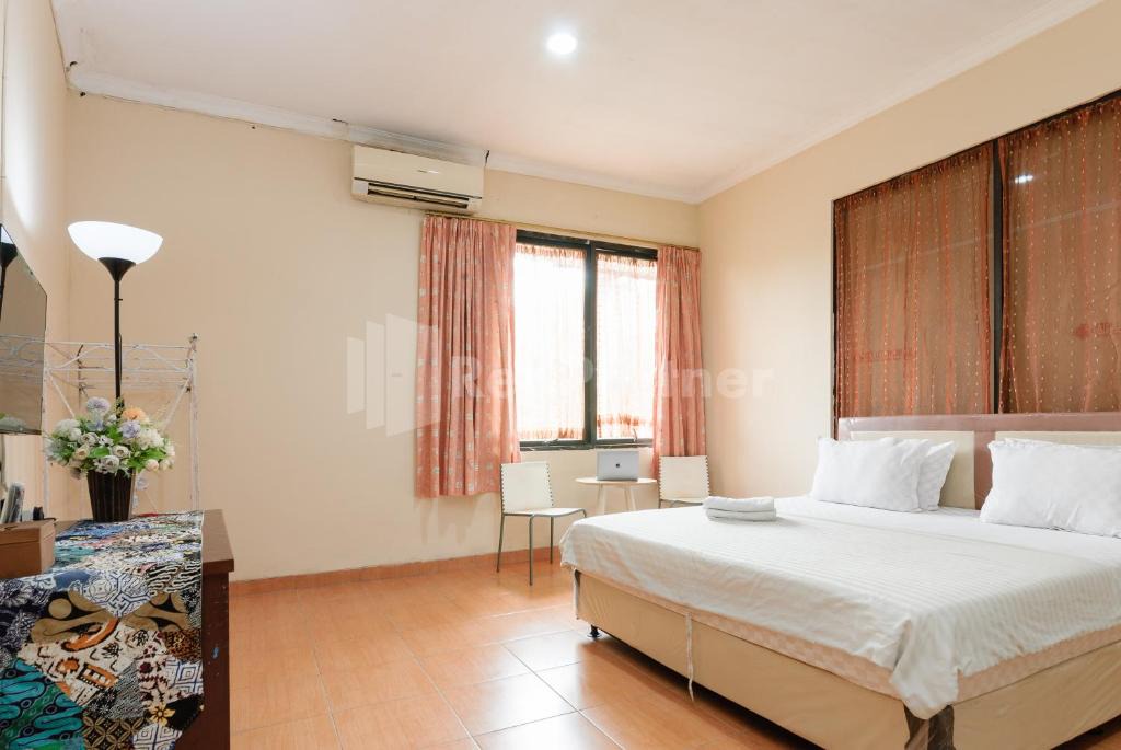 Bekasi Hotel | SR Residence near Mall Ciputra Cibubur Mitra RedDoorz