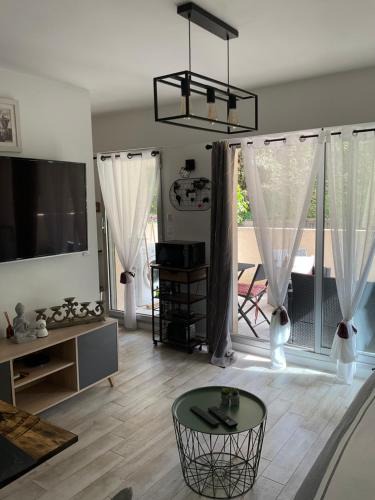 Saint-Augustin Apartment | Studio coin nuit terrasse parking Clim