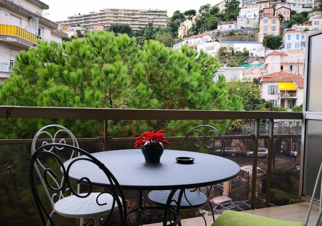 Mantega Apartment | Studio Nice colline avec parking privé
