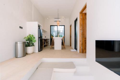 Babakan Villa | Stylish 2BR Villa With Plunge Pool Pererenan, Canggu