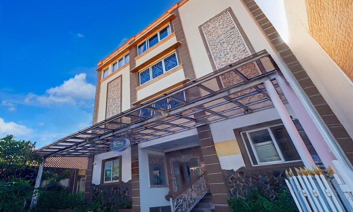 Kartika Plaza House | Stylish DBL Suite Escape W/Free WiFi and Parking