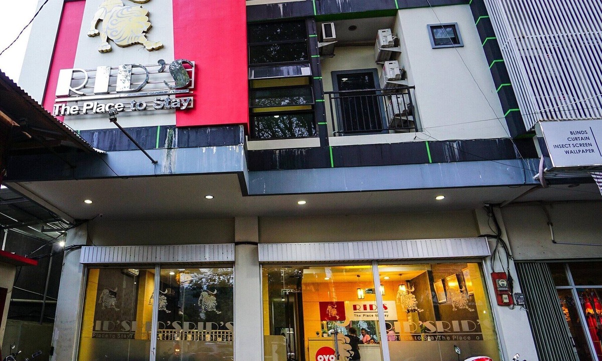 Manado City Centre House | Stylish Delux Twin Stay with Free WiFi and Parking