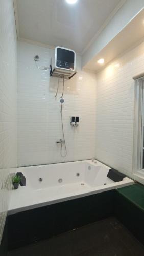 Sukabumi Villa | Sukabumi Villa Mochi Private Jacuzzi