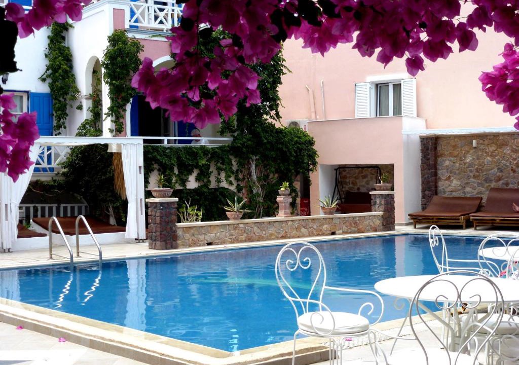 Kamari Hotel | Summer Holiday by Atalos Suites