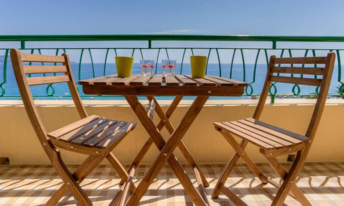 La Californie Apartment | Sunny Private Apartment With Sea View Near The Beach