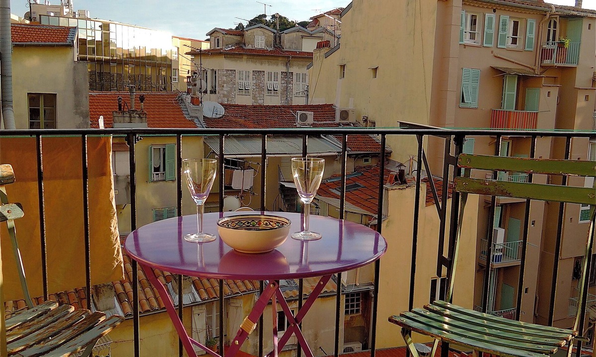 Quartier du Port Apartment | Sunny studio close to Garibaldi