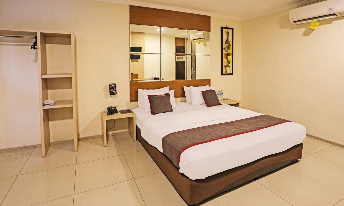 Serpong Hotel | Super OYO Townhouse OAK Hotel Fiducia Serpong