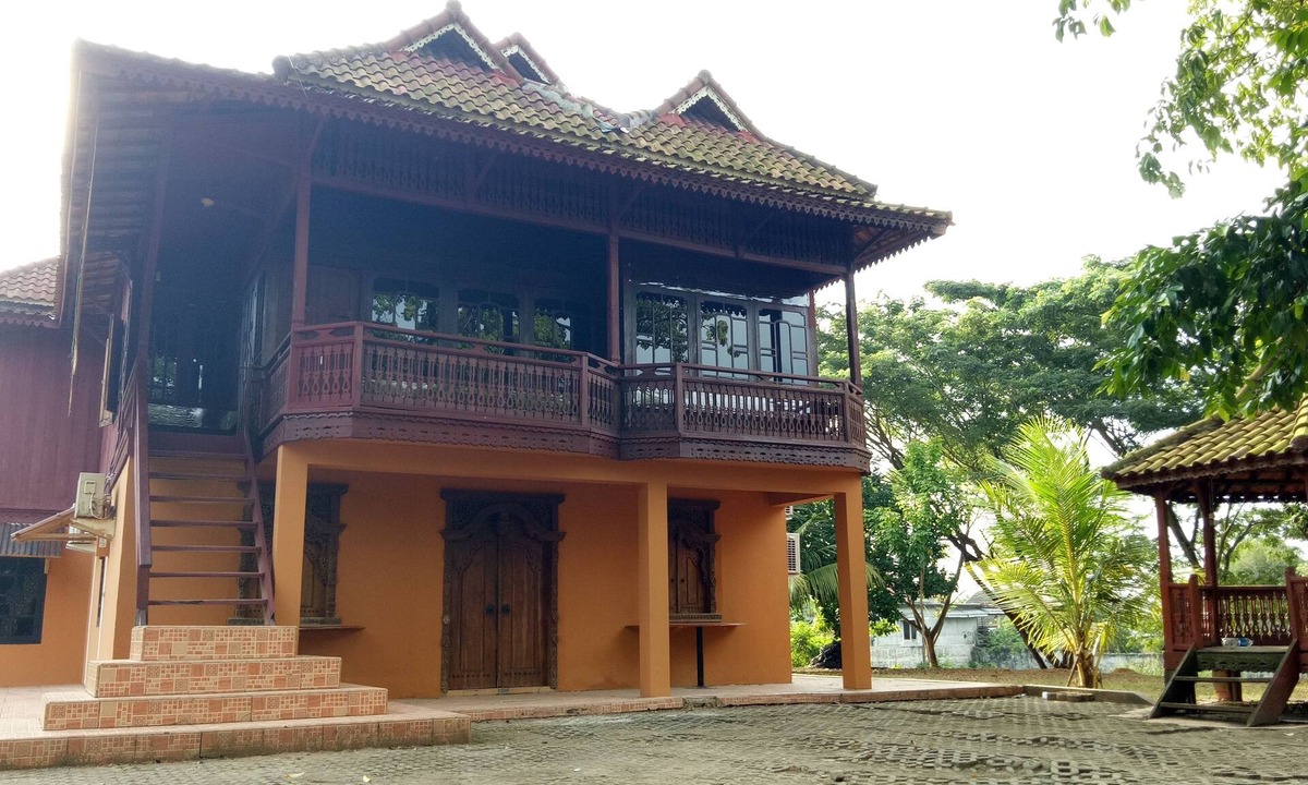 Sukarami Villa | T-Rooms Homestay Bandara