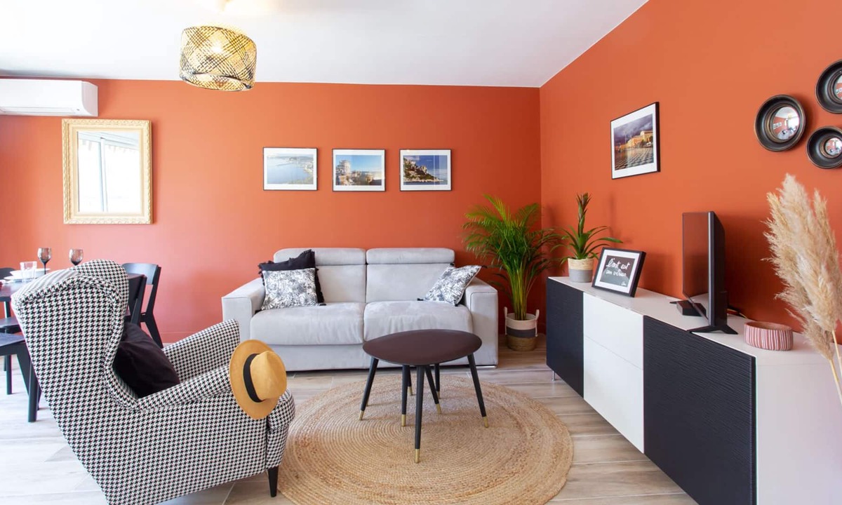 Quartier du Port Apartment | T2 Papon: Parking- air-conditioned - terrace & wifi