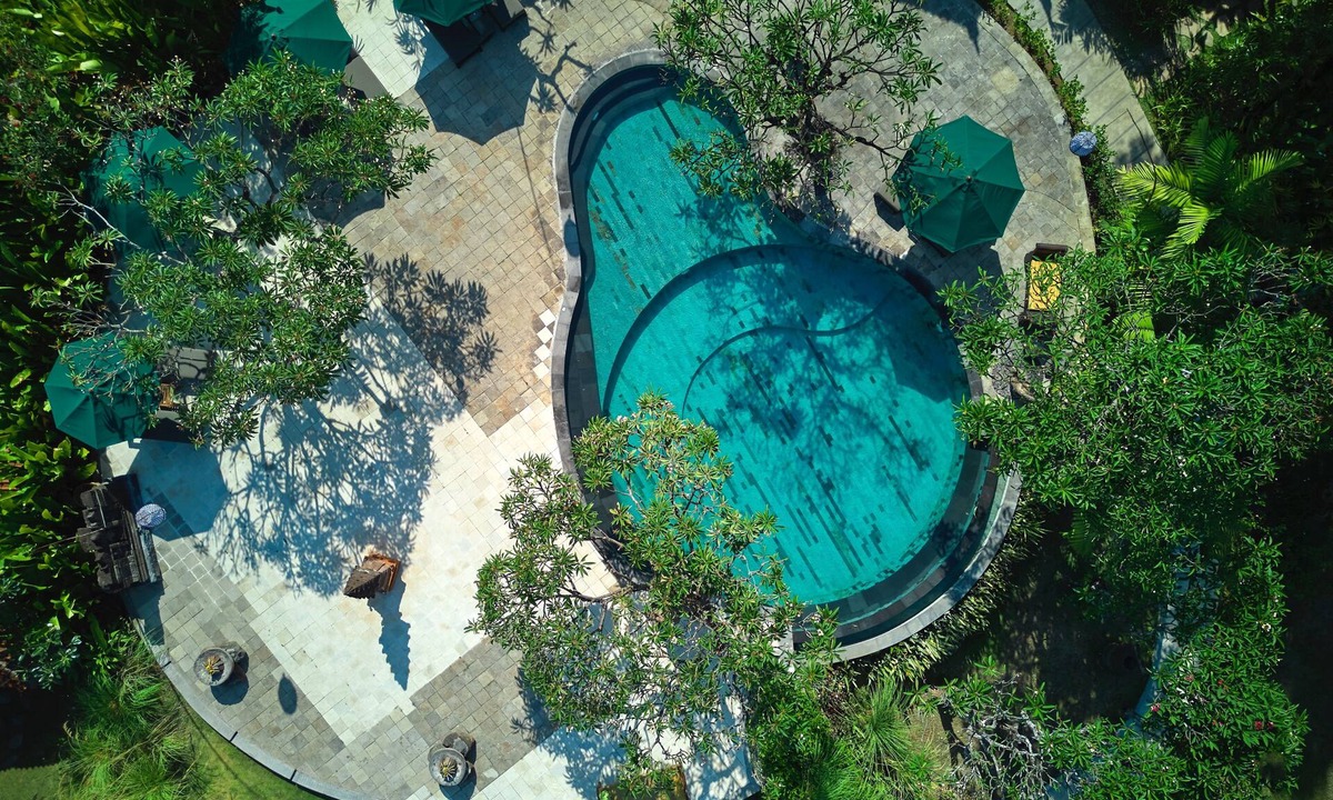 Kayu Putih Hotel | The Damai