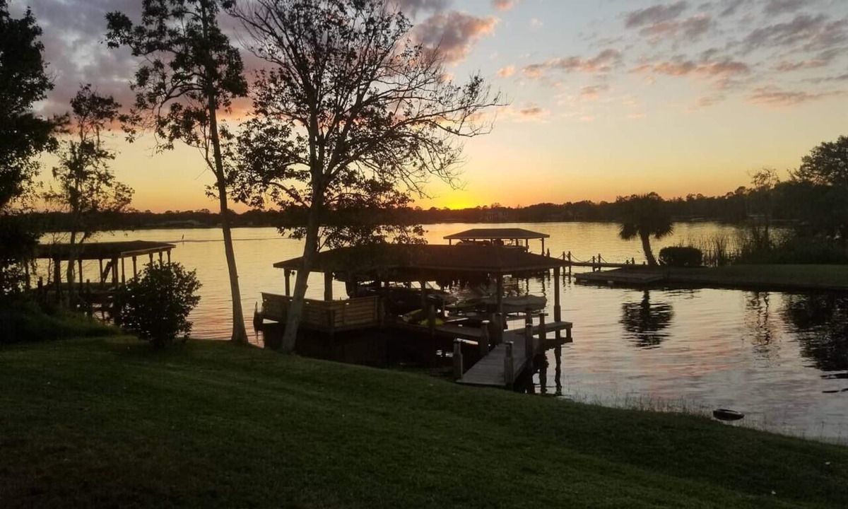 Wekiva Springs House | The lakefront Brantley House