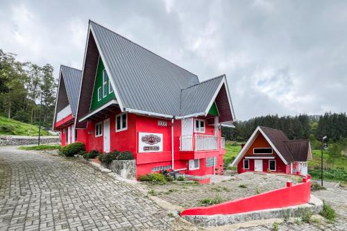 Berastagi Villa | The Lavana Red Villa JELINE 1 Puncak LG
