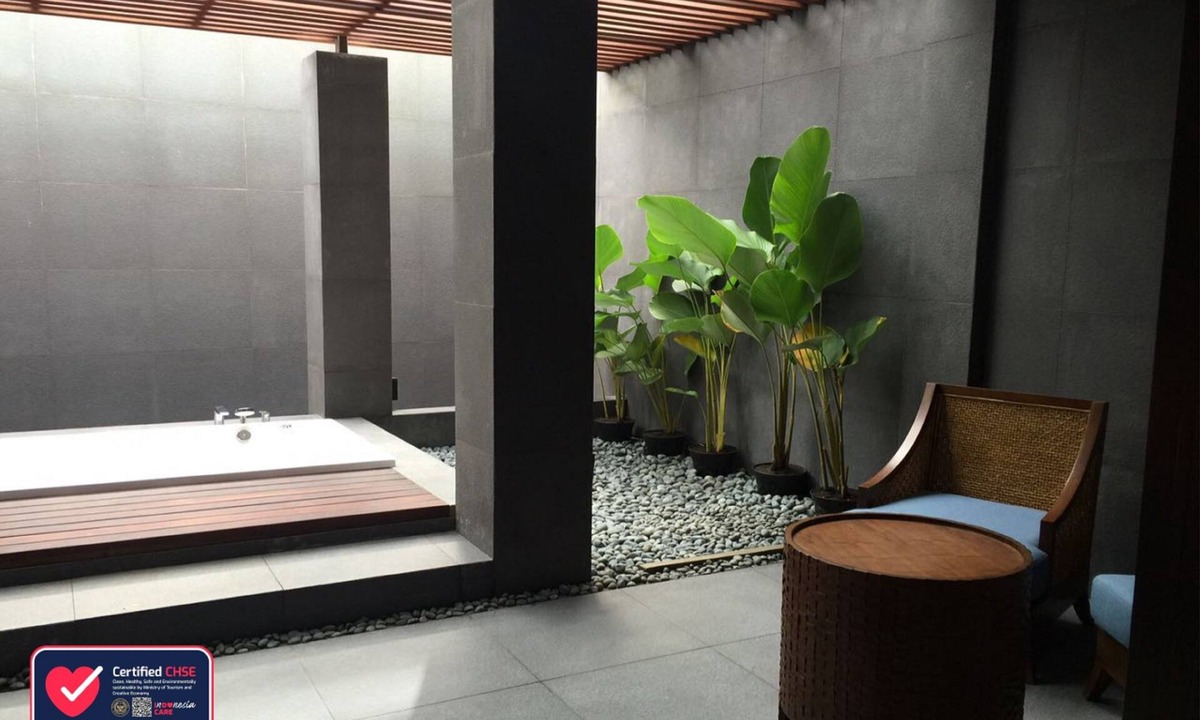 West Cirebon Hotel | The Luxton Cirebon Hotel and Convention
