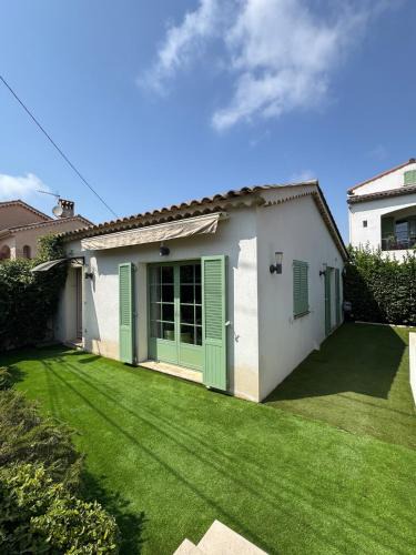 Riou - Petit Juas - Av de Grasse Villa | The Mazet