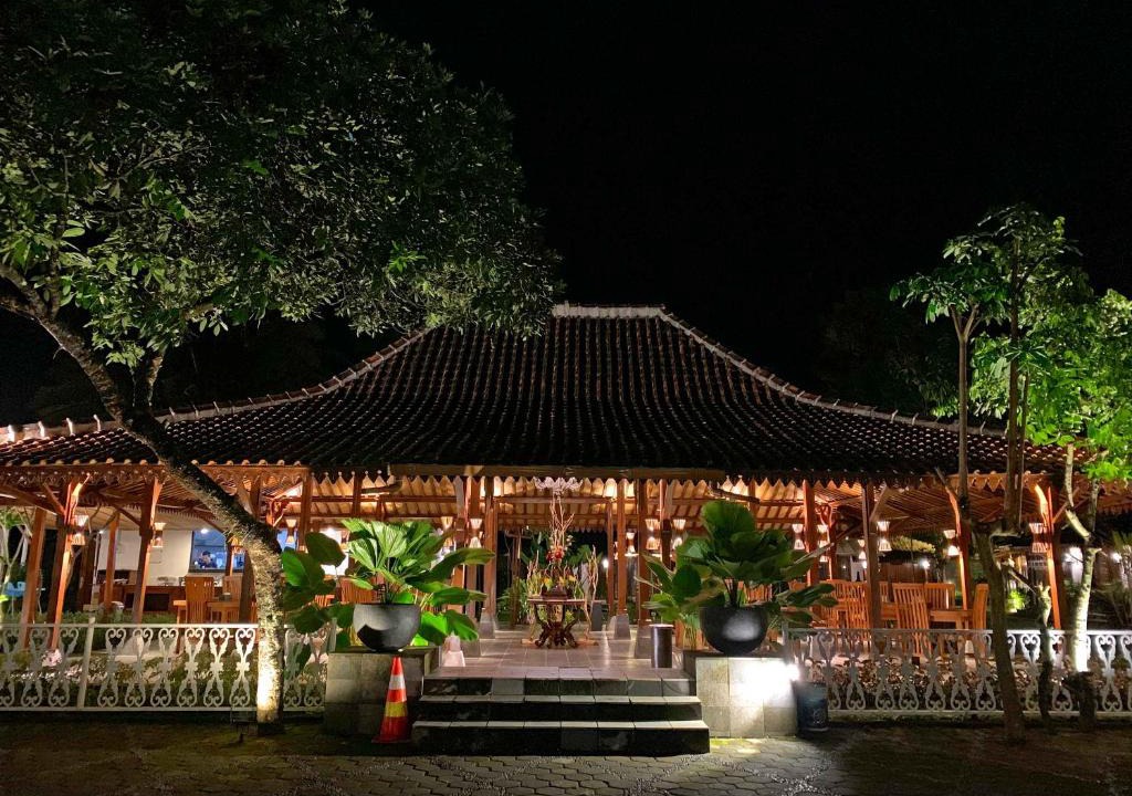 Borobudur Hotel | The Nalaya Hotel & Resto